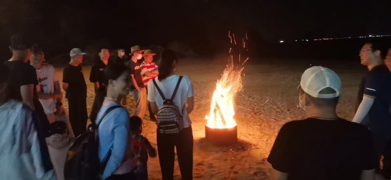 3d79774e5c58a5f497609b0abaec1b44.jpg 篝火晚會(huì).jpg